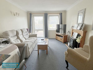 Lounge- click for photo gallery